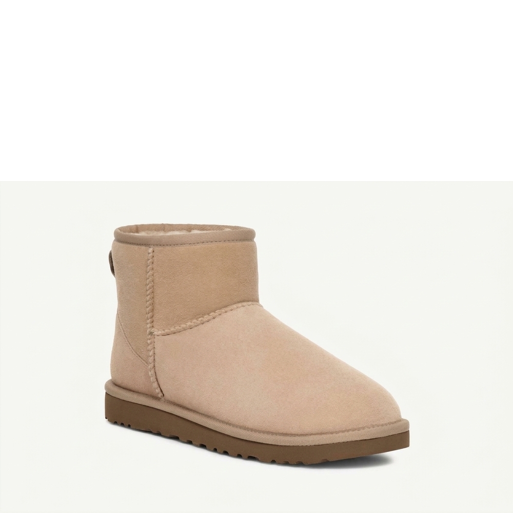 NEW UGG unisex classic mini ii boots in sand